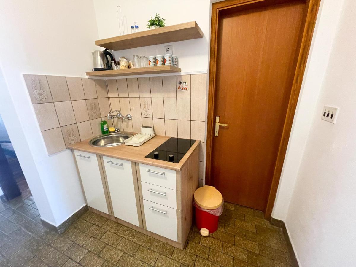 Apartmani Milan Crikvenica Eksteriør bilde