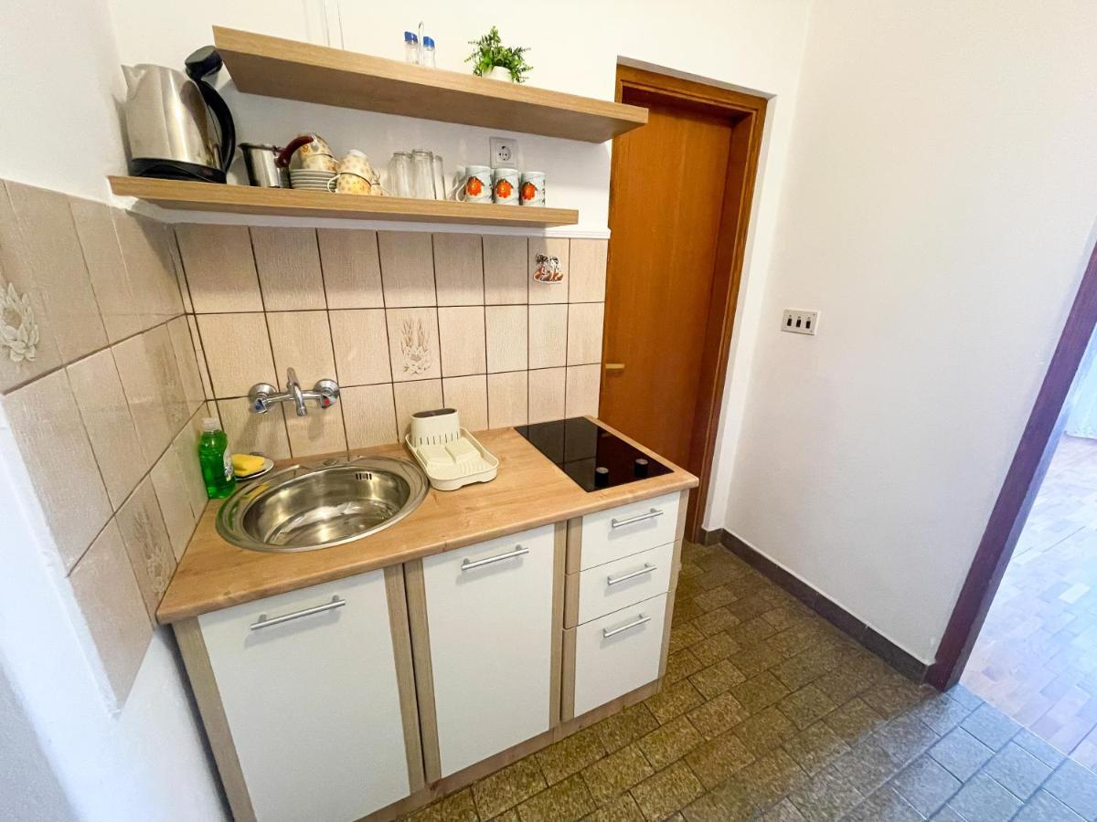Apartmani Milan Crikvenica Eksteriør bilde