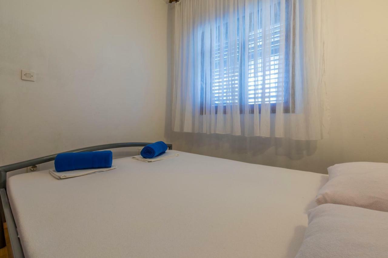 Apartmani Milan Crikvenica Eksteriør bilde