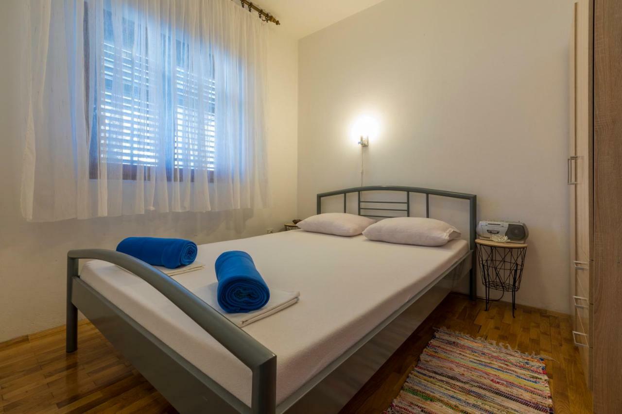 Apartmani Milan Crikvenica Eksteriør bilde