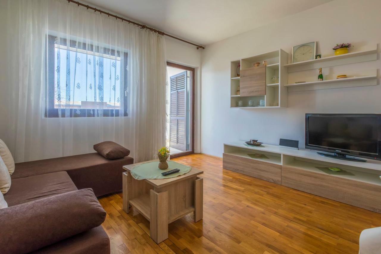 Apartmani Milan Crikvenica Eksteriør bilde